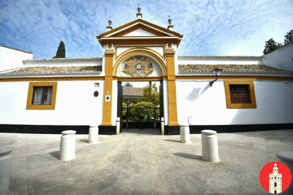 El Palacio de Dueñas: Hogar de la Poesía y la Nobleza