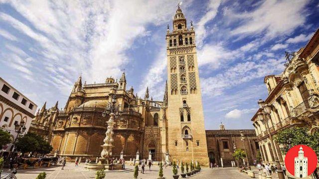 La Giralda: Historias de Fe y Conquista